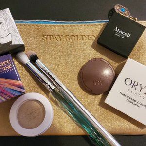 Name Brand Eyeshadow Variety Pack with Stay Golden Cosmetic Bag